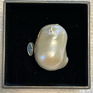 Elegant Baroque Pearl and Blue Topaz “Toi et Moi” Ring